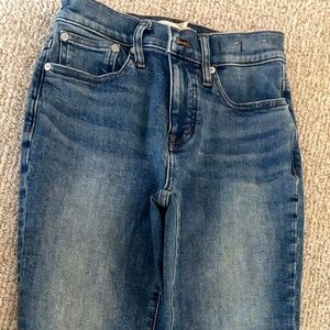 Madewell Mid-Rise Kick Out Crop Jeans
